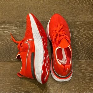 Nike Infinity React Run 7.5 Red